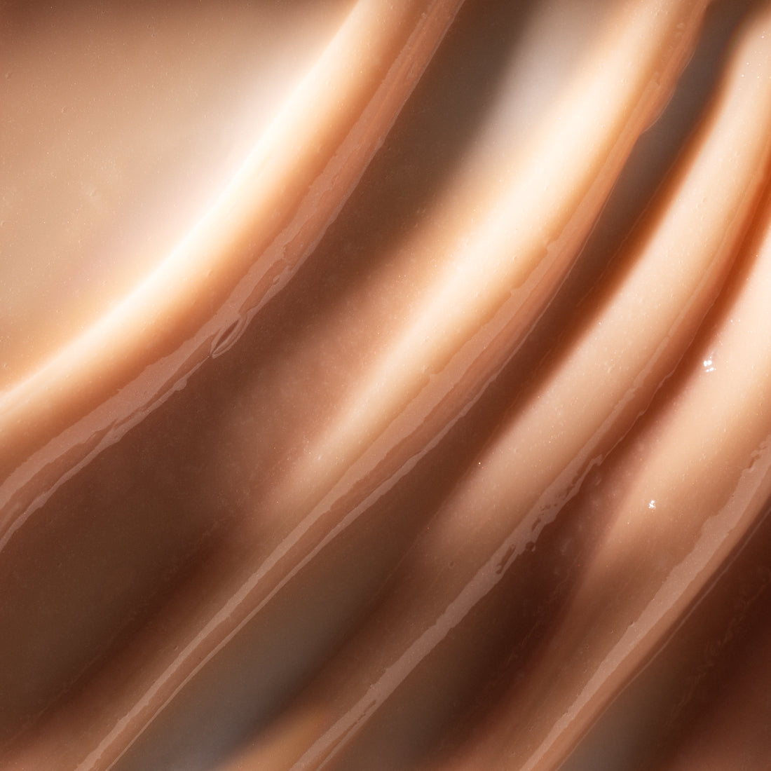 Silottava & pigmenttiläiskiä häivyttävä yöseerumi