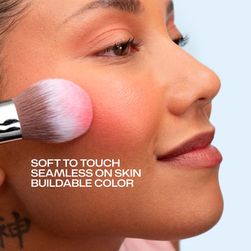 Soft Glow poskipuna Blush